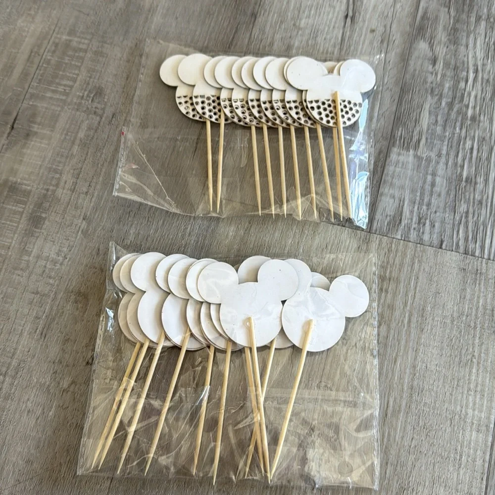 Mickey and Minnie mouse cake toppers